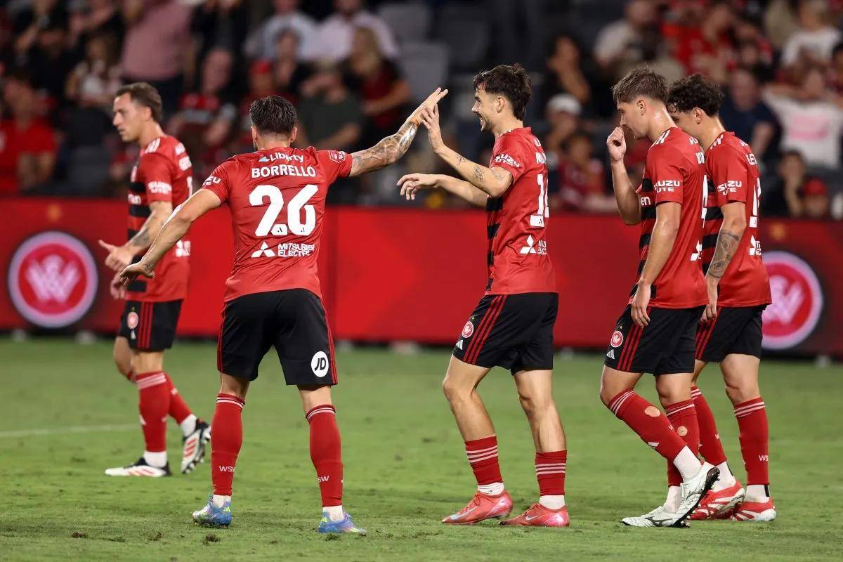 1xbet体育官网-鹿岛鹿角中场大将伤愈复出，战西悉尼流浪者阵容稳固的简单介绍