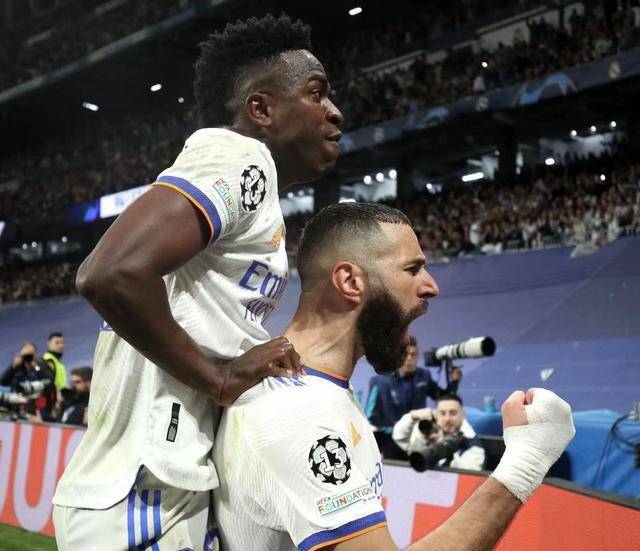 1xbet体育下载-世界级对手交锋，球场上掀起波澜的简单介绍