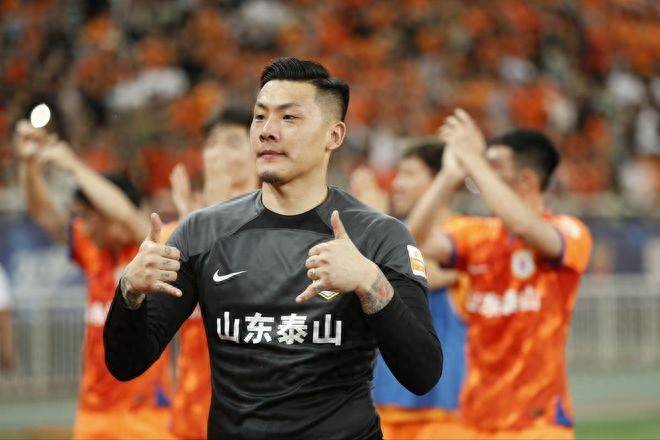 1xbet体育网站-莱沃库森中场球员转会传闻，引发球迷热议的简单介绍