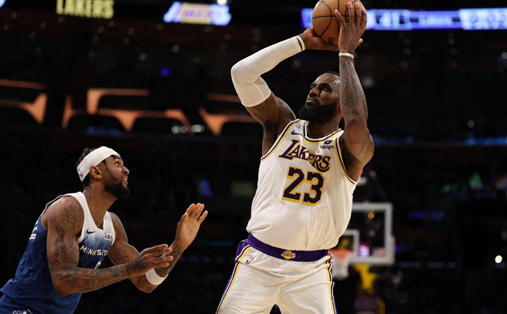 1xbet体育网址-勒布朗詹姆斯投篮手感火热,连砍30+得分的简单介绍